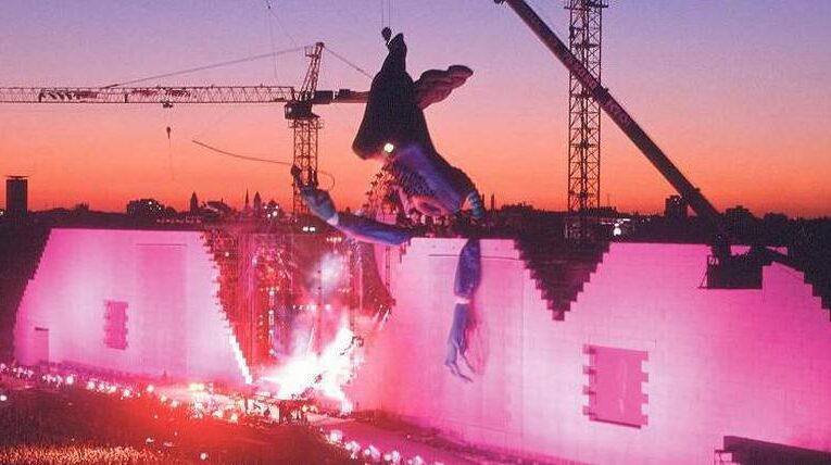 Roger Waters en Berlín 1990: Un concierto histórico de música y unión