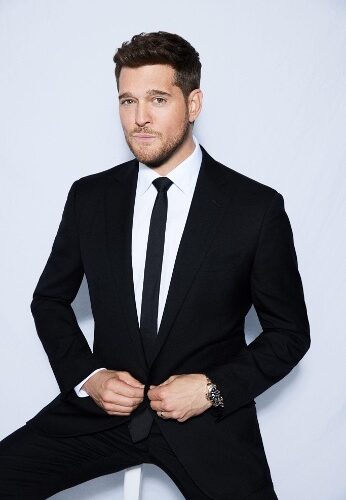 Michael Bublé, celebra su carrera con el lanzamiento de su nuevo álbum de grandes éxitos