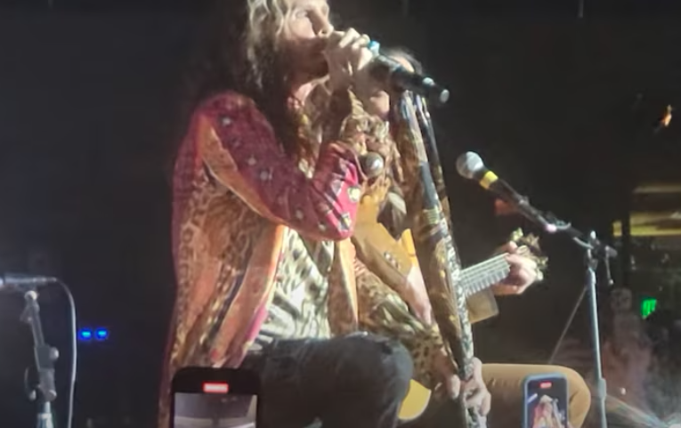 Steven Tyler regresa a los escenarios tras la despedida de Aerosmith con un emotivo concierto benéfico