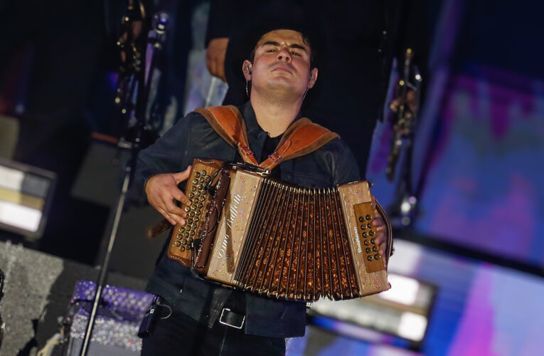 Alfredo Olivas conquistó la feria de San Juan de los Lagos en una noche llena de sorpresas