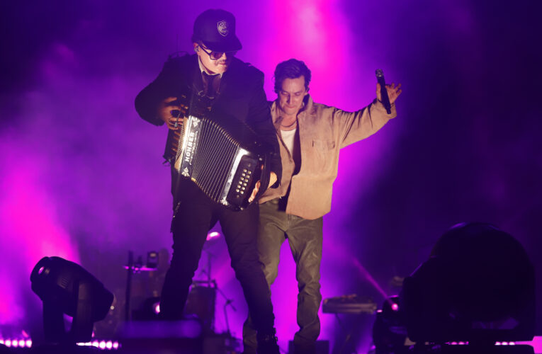 Kinky y DLD iluminan el Auditorio Benito Juárez: una velada de ritmo, emoción y rock mexicano