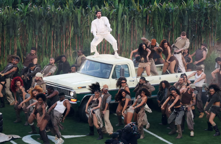 Bad Bunny rompe esquemas en el Super Bowl 2026 con cifras récord y un debate nacional sobre identidad y política