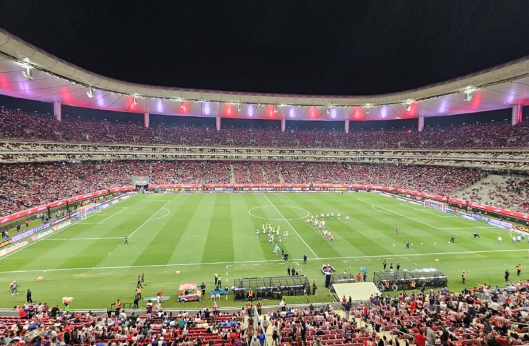 Chivas Se Impone 5-0 Ante Un Desdibujado Leon